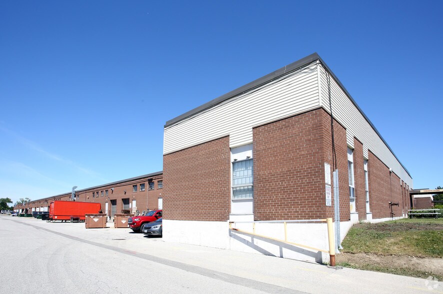 120 Midwest Rd, Toronto, ON à louer - Photo de l’immeuble – Image 2 sur 13