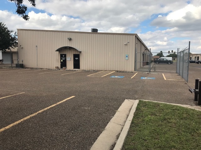 501 E Cedar Ave, McAllen, TX à louer - Photo principale – Image 1 sur 6