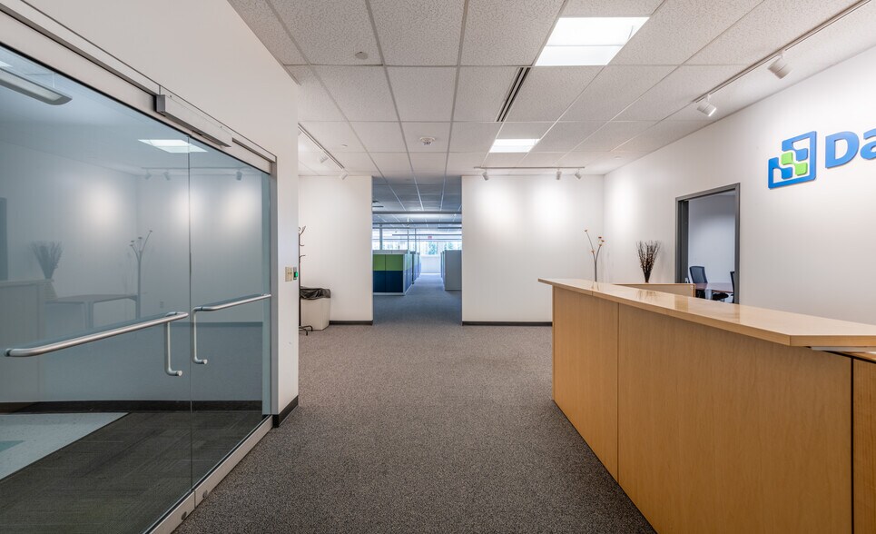 100 Innovative Way, Nashua, NH à louer - Numérisation 3D Matterport – Image 2 sur 22