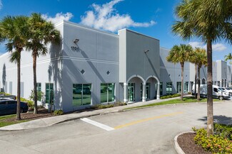Plus de détails pour 1701 Green Rd, Deerfield Beach, FL - Industriel/Logistique à louer