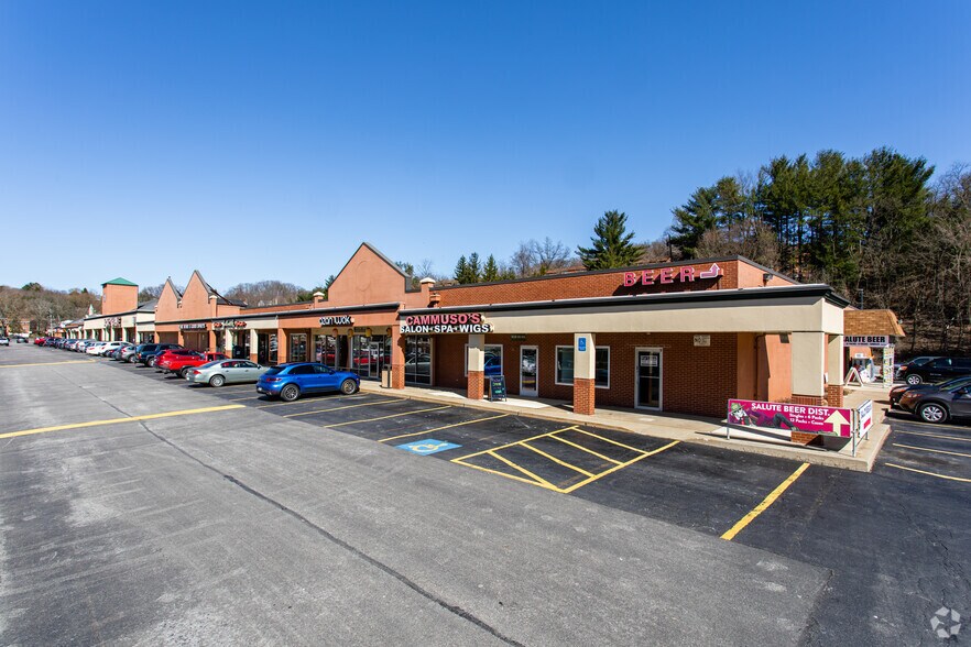 2340-2388 Golden Mile Hwy, Pittsburgh, PA à louer - Photo de l’immeuble – Image 3 sur 5