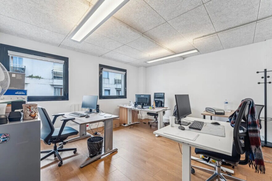 11 Rue De L'Escaut, Paris à vendre - Photo de l’immeuble – Image 3 sur 5