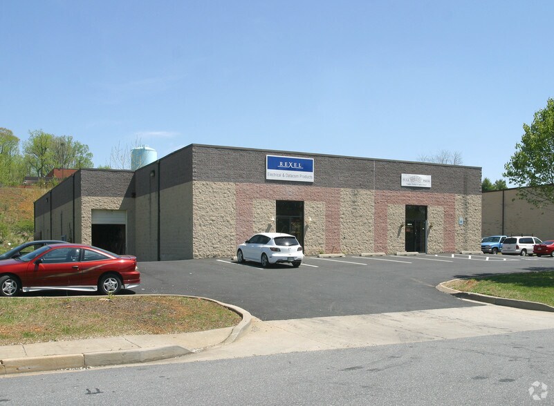 230 Gateway Dr, Bel Air, MD à vendre - Photo de l’immeuble – Image 2 sur 4