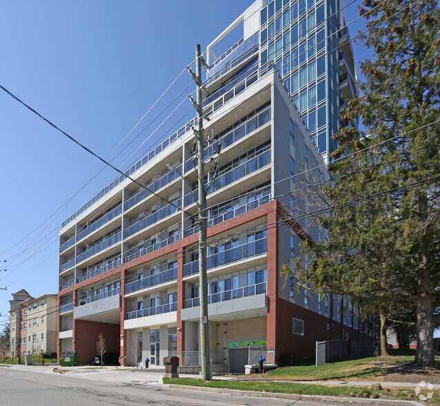 365 Albert St, Waterloo, ON à louer - Photo de l’immeuble – Image 2 sur 6