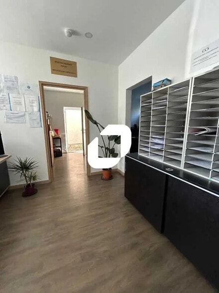 Bureau dans Orly à louer - Photo intérieure – Image 2 sur 6