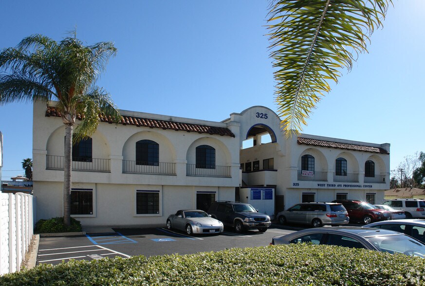 325 W 3rd Ave, Escondido, CA à louer - Photo de l’immeuble – Image 3 sur 7