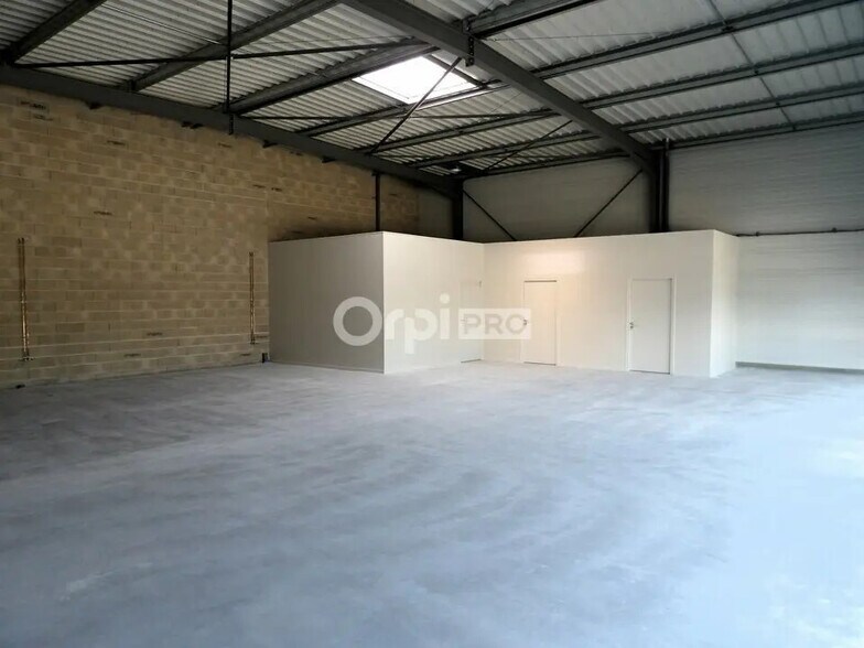 Local d'activités dans Soissons à vendre - Photo de l’immeuble – Image 2 sur 4