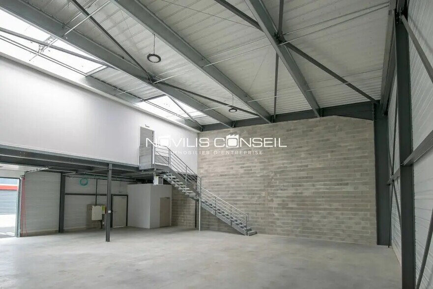 Local d'activités dans Toulouse à vendre - Photo de l’immeuble – Image 3 sur 11