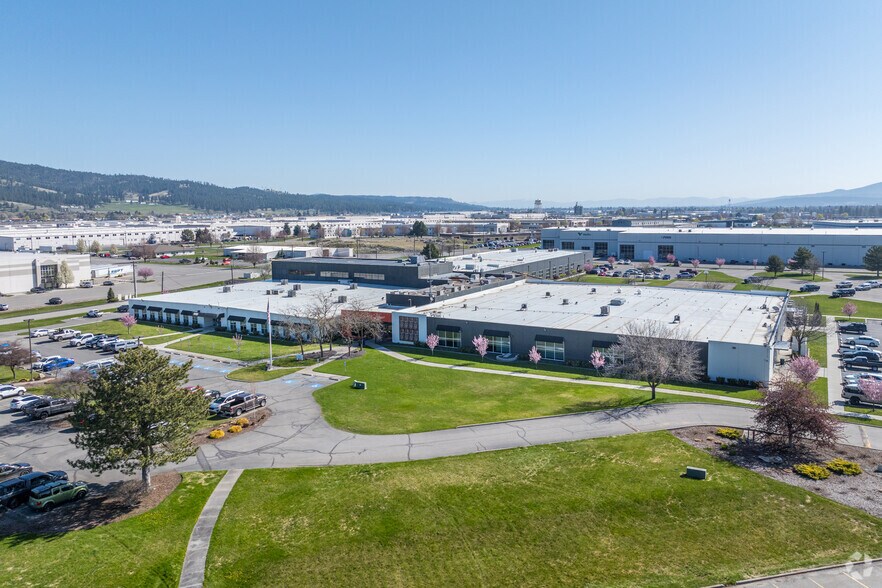 2818 N Sullivan Rd, Spokane Valley, WA à louer - Photo de l’immeuble – Image 1 sur 5