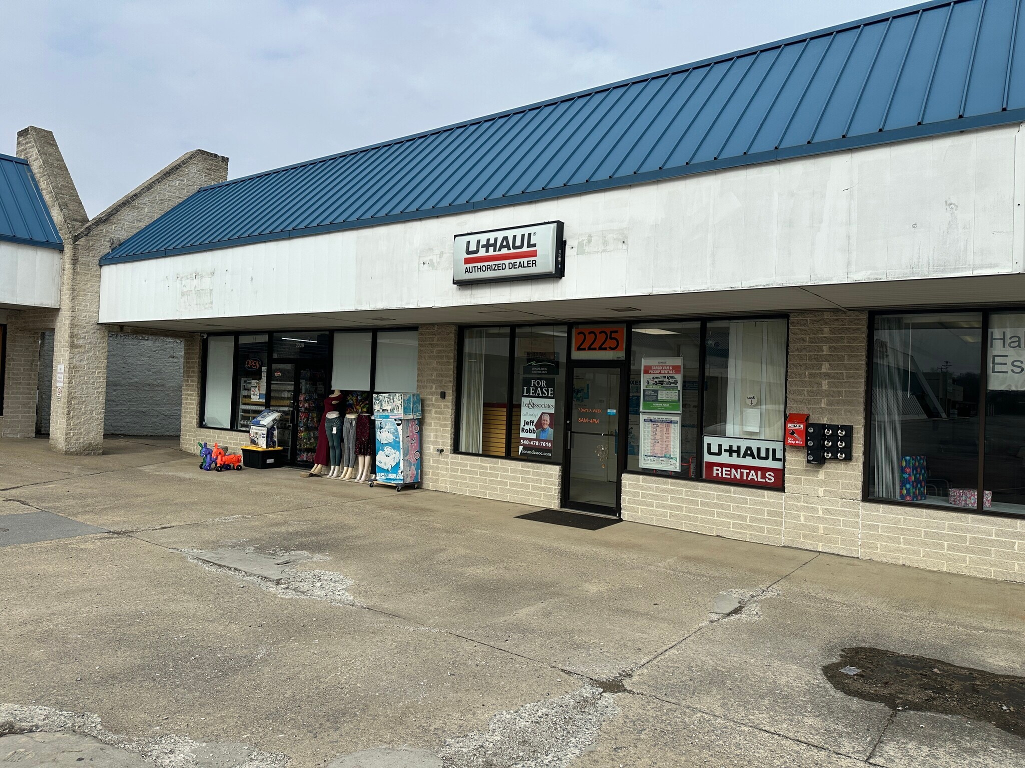 2173-2229 S Main St, Harrisonburg, VA à louer Photo principale– Image 1 sur 4