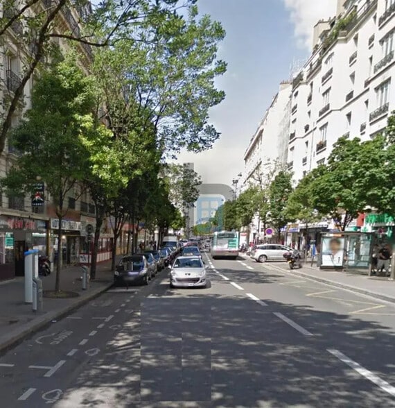 Local commercial dans Paris à louer - Photo de l’immeuble – Image 3 sur 5