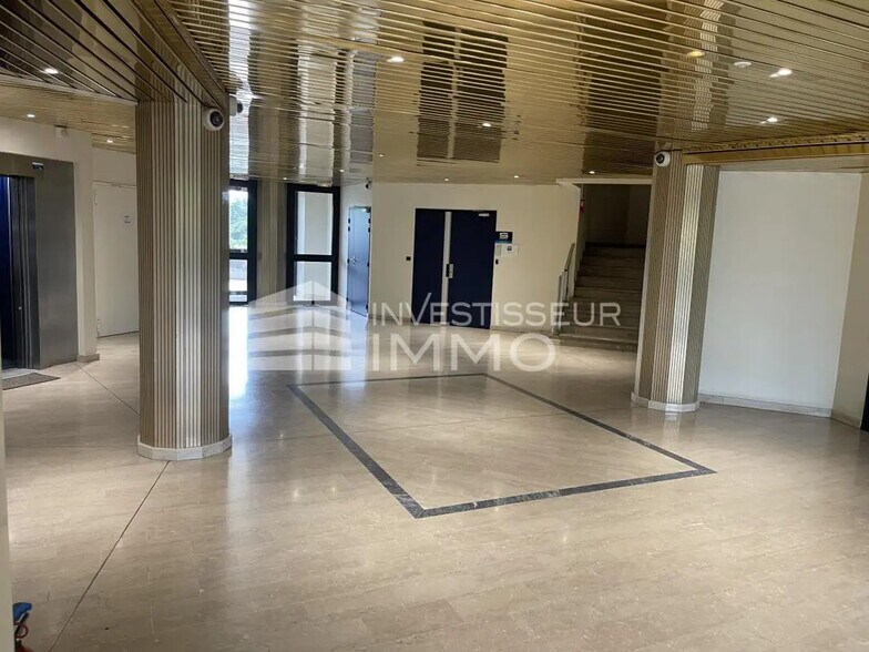 7 Mail Barthelemy Thimonnier, Lognes à louer - Photo de l’immeuble – Image 2 sur 5