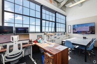 2744 E 11th St, Oakland, CA à louer Photo intérieure– Image 2 sur 4