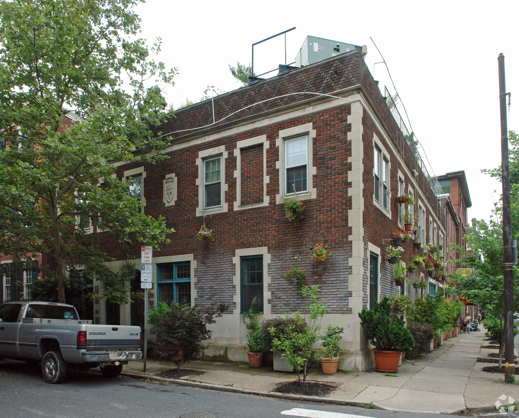 325 S 22nd St, Philadelphia, PA à louer Photo de l’immeuble– Image 1 sur 4