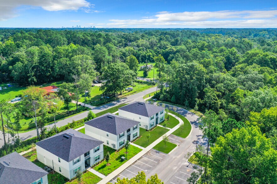 6421 Breezy Oaks Way, Jacksonville, FL à vendre - Photo de l’immeuble – Image 2 sur 34