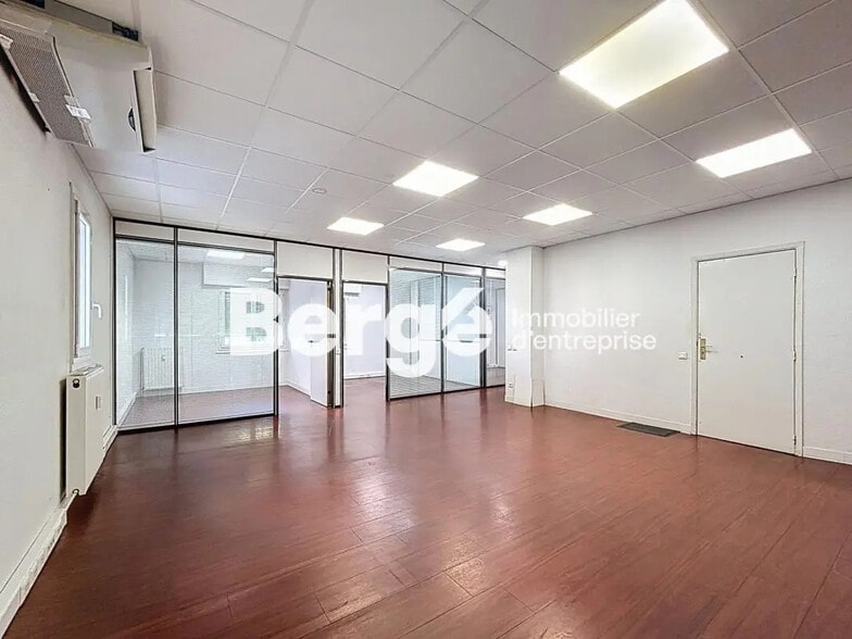 Bureau dans Cagnes-sur-Mer à vendre - Photo intérieure – Image 3 sur 13