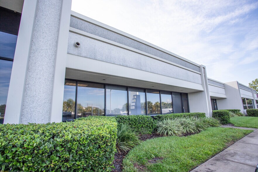6751 Forum Dr, Orlando, FL à louer - Photo de l’immeuble – Image 1 sur 10