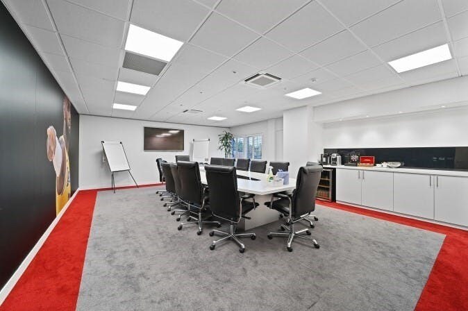 Plane Tree Cres, Feltham à louer - Photo de l’immeuble – Image 2 sur 6