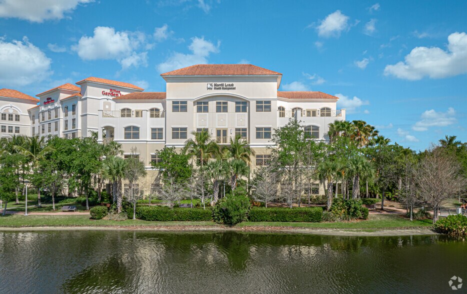 3507 Kyoto Gardens Dr, Palm Beach Gardens, FL à louer - Photo de l’immeuble – Image 3 sur 16