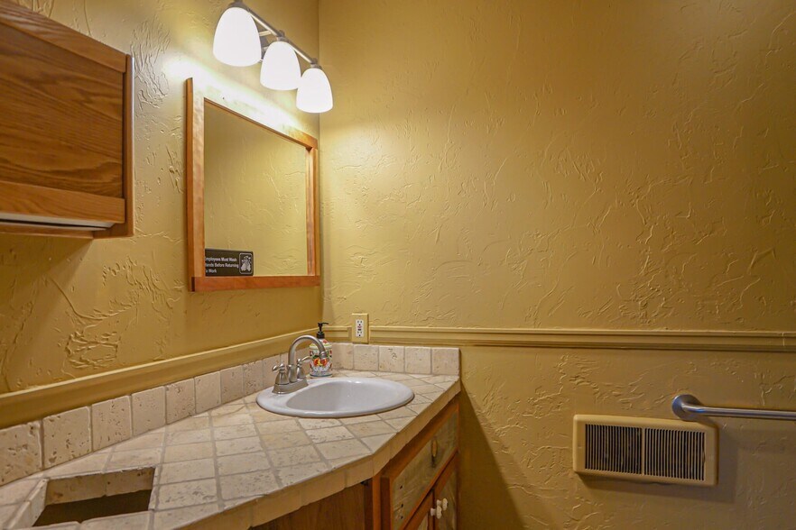 106 E Francisco St, La Veta, CO à vendre - Photo intérieure – Image 3 sur 27