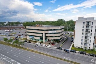 1695 Boul Laval, Laval, QC - VUE AÉRIENNE  vue de carte