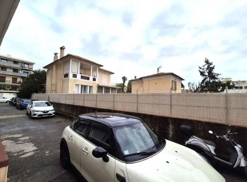 Bureau dans Nice à vendre - Photo de l’immeuble – Image 3 sur 18