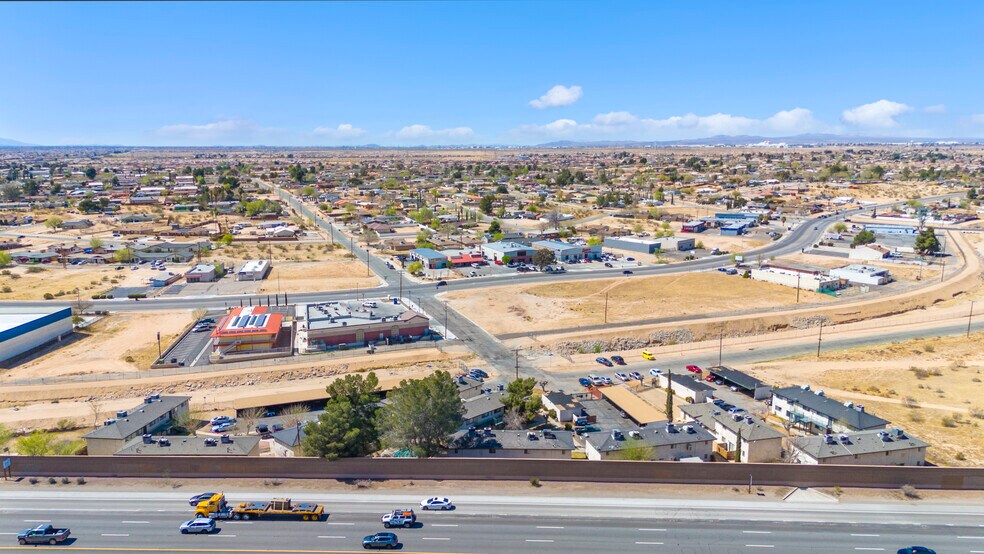 15523 Barranca Way, Victorville, CA à vendre - Photo de l’immeuble – Image 2 sur 6