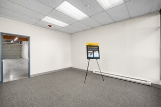 4002-4014 148th Ave NE, Redmond, WA à louer Photo intérieure– Image 1 sur 15