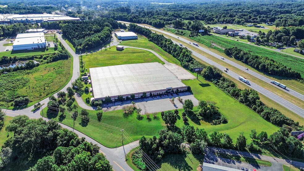 100 Don Truell Ln, Thomasville, NC à louer - Aérien – Image 1 sur 10