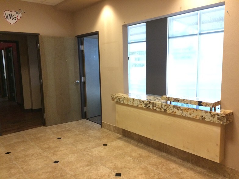 2428 E Apache Blvd, Tempe, AZ à louer - Photo intérieure – Image 3 sur 14