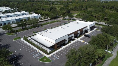 12611 SE Bonita Beach Rd, Bonita Springs, FL à louer Photo de l’immeuble– Image 1 sur 4
