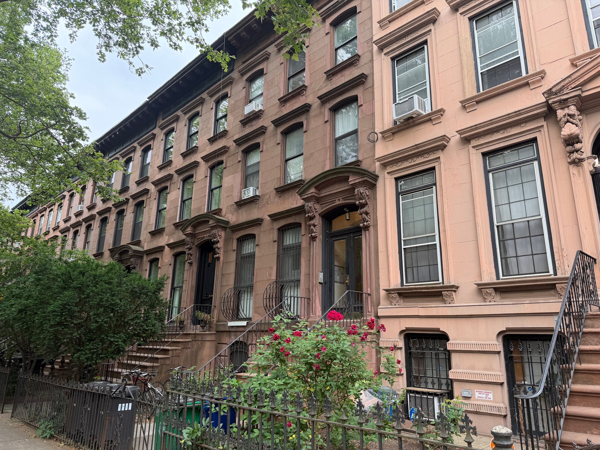 410 Vanderbilt Ave, Brooklyn, NY à vendre Photo de l’immeuble– Image 1 sur 4
