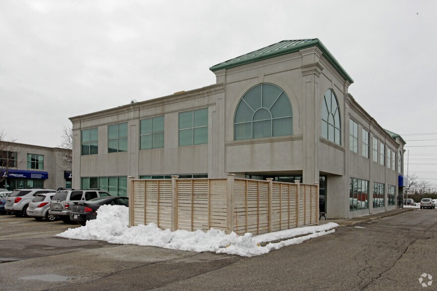 17705 Leslie St, Newmarket, ON à louer - Photo de l’immeuble – Image 3 sur 5