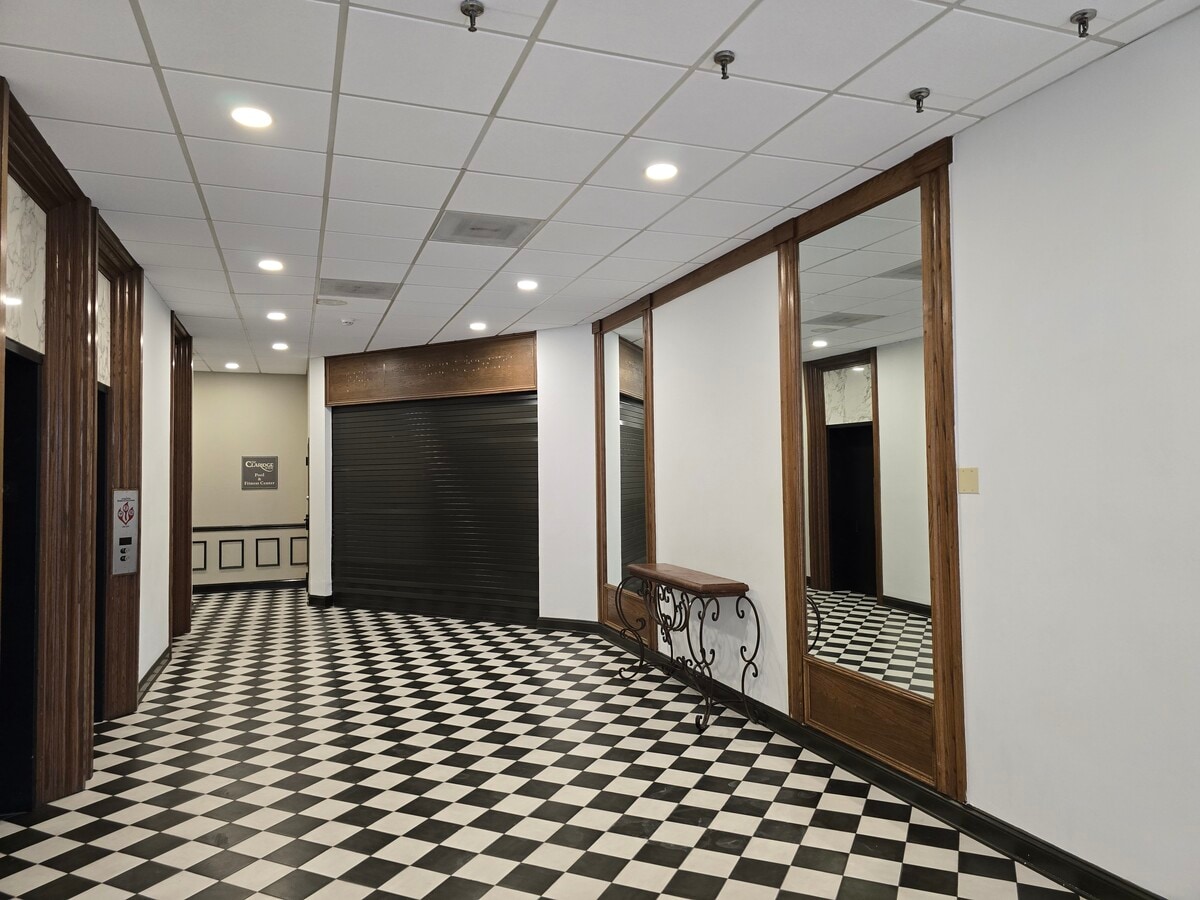 109 N Main St, Memphis, TN 38103 - Lot C6 -  - Photo intérieure - Image 1 of 8