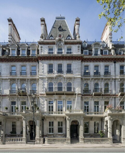 20 Grosvenor Gdns, Londres à louer - Photo de l’immeuble – Image 2 sur 4