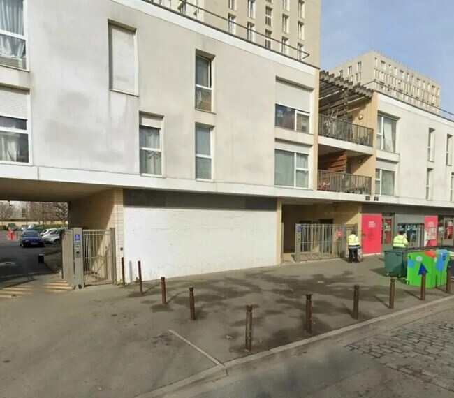 Plus de détails pour Local commercial à louer