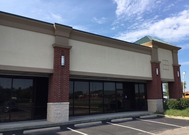 203-215 Hunter Station Rd, Sellersburg, IN à louer - Photo principale – Image 1 sur 10