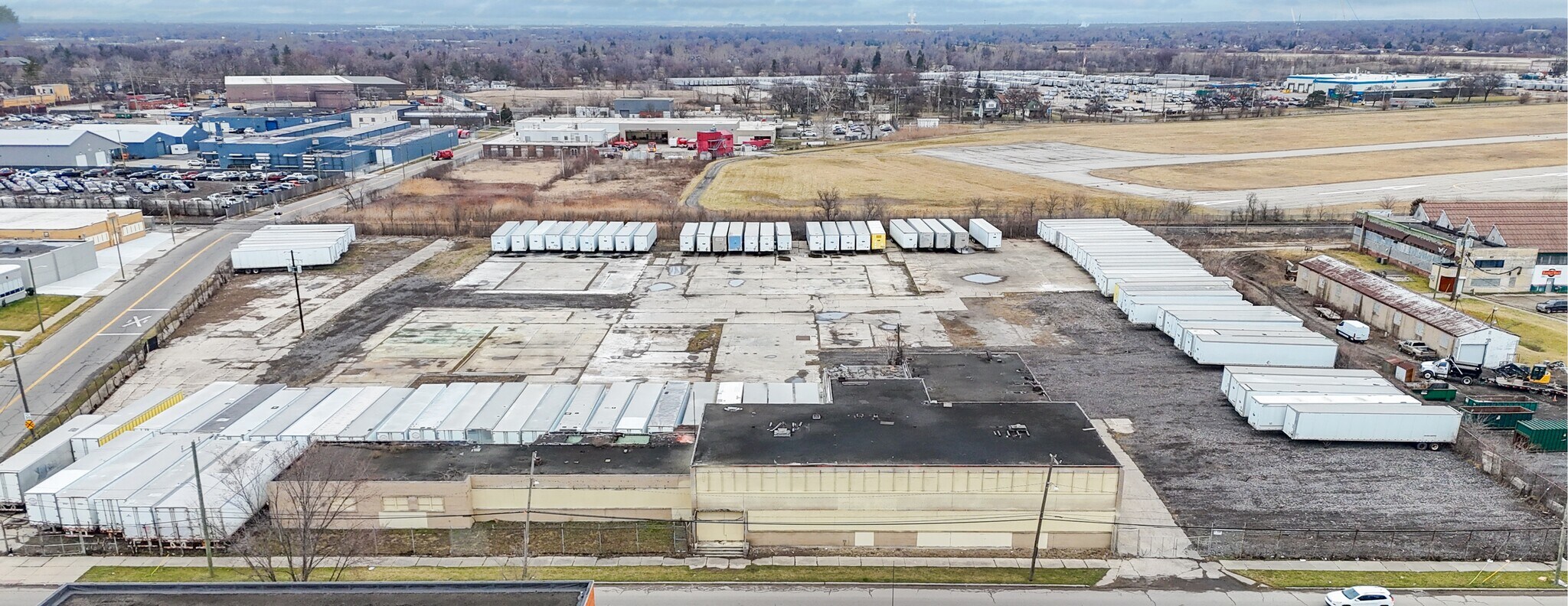 8611 Grinnell St, Detroit, MI à louer Photo de l’immeuble– Image 1 sur 19