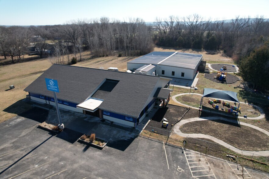 3560 Dempsey Rd, Manhattan, KS à vendre - Photo de l’immeuble – Image 1 sur 6