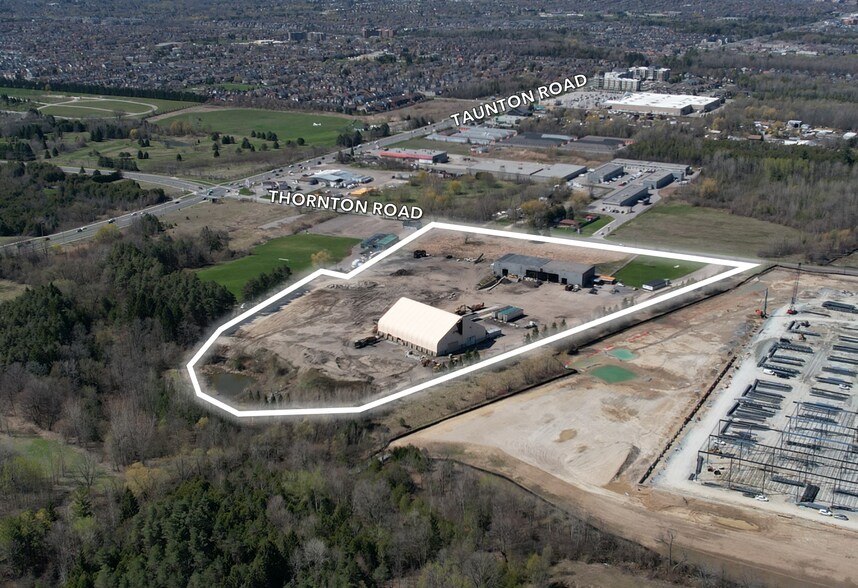 1515 Thornton Rd N, Oshawa, ON à vendre - Aérien – Image 2 sur 4