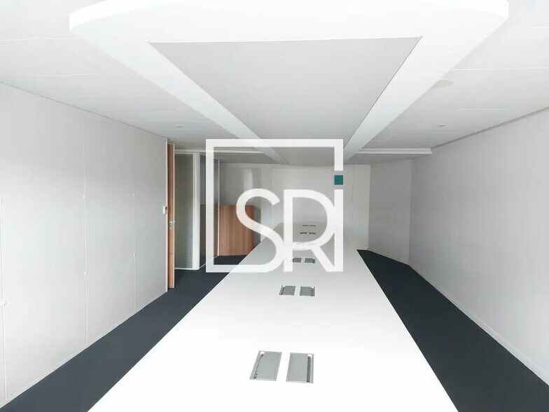 Bureau dans Clermont-Ferrand à louer - Photo de l’immeuble – Image 2 sur 10