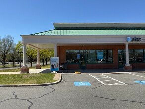 1095 Kennedy Rd, Windsor, CT à louer Photo intérieure– Image 1 sur 1