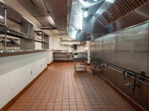 1717 NE 42nd Ave, Portland, OR à louer Photo intérieure– Image 2 sur 9