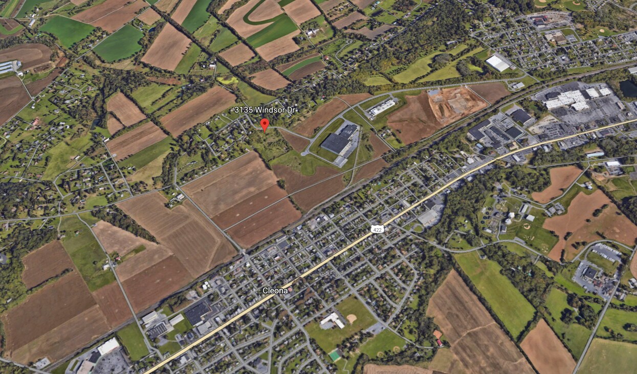 3135 Windsor, Lebanon, PA à vendre Aérien– Image 1 sur 4