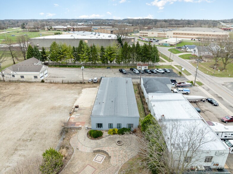 160 Glaser St, Fairborn, OH à louer - Photo de l’immeuble – Image 3 sur 13