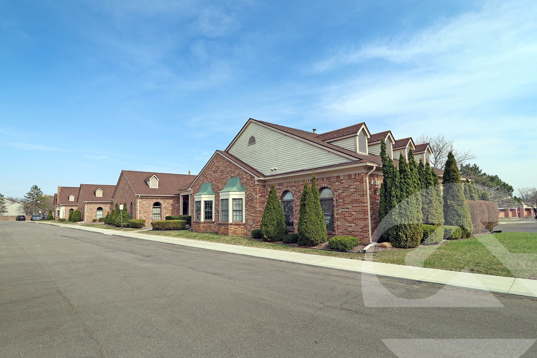 455 Barclay Cir, Rochester Hills, MI à vendre Photo de l’immeuble– Image 1 sur 6