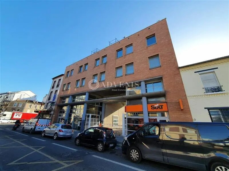 Bureau dans Saint-Ouen-sur-Seine à louer Photo de l’immeuble– Image 1 sur 9