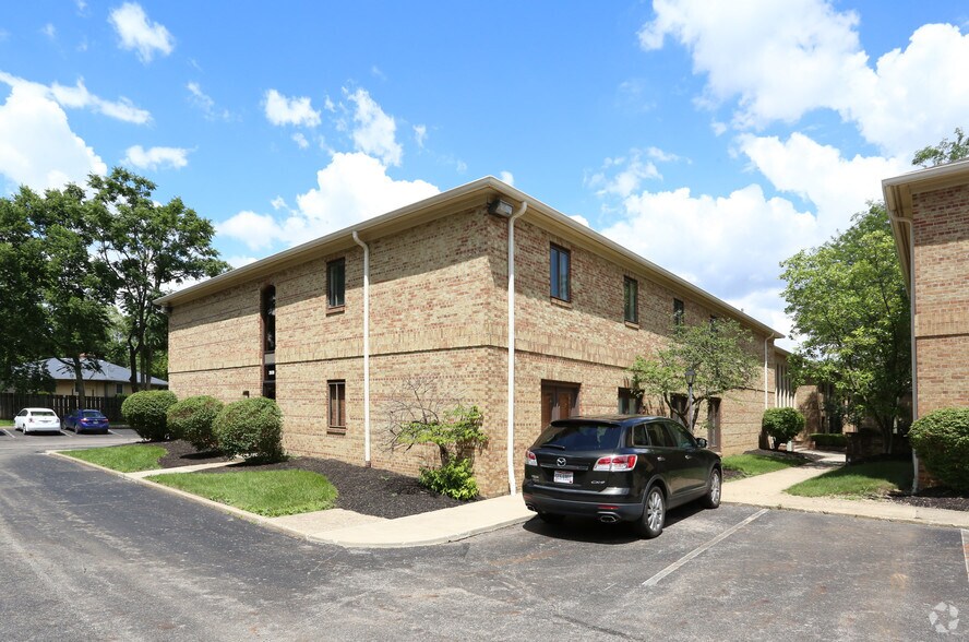 2939 Kenny Rd, Upper Arlington, OH à louer - Photo de l’immeuble – Image 2 sur 4
