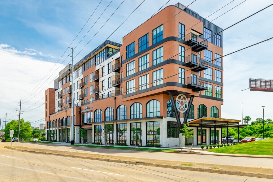 1620 Riverfront Pky, Chattanooga, TN à louer - Photo de l’immeuble – Image 1 sur 40