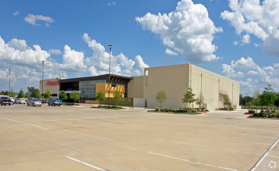 Wilshire Blvd, Burleson, TX à louer - Photo principale – Image 2 sur 15